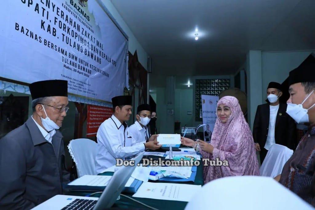 Peringati Nuzulul Qur'an Di Islamic Center Menggala, Bupati Winarti Kucurkan 300 Juta Untuk Kegiatan Keagamaan