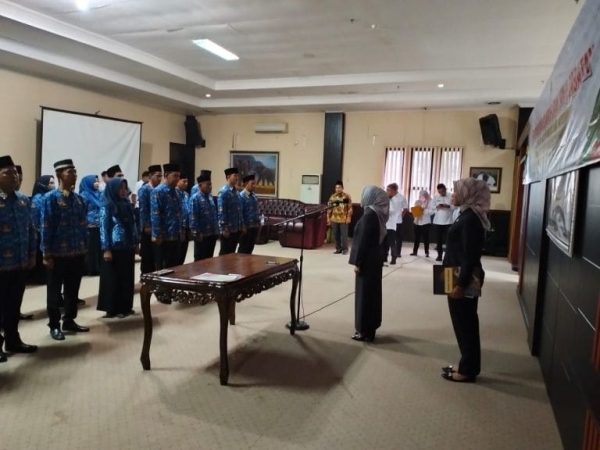 Pj Bupati Zaidirina Lantik 24 Orang Pejabat Fungsional dilingkungan Pemerintah Kabupaten Tulang Bawang Barat