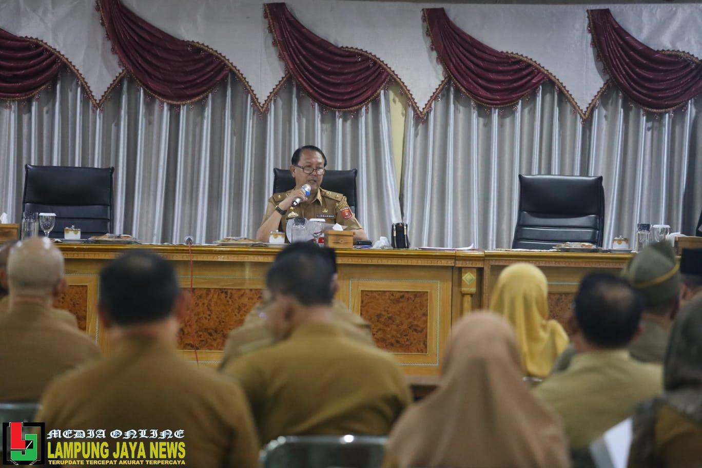 Drs. Adi Utama Pj Sekretaris Daerah, Pimpin Rapat Persiapan Penyusunan Laporan Kinerja Penjabat Bupati Kabupaten Lampung Barat Triwulan I