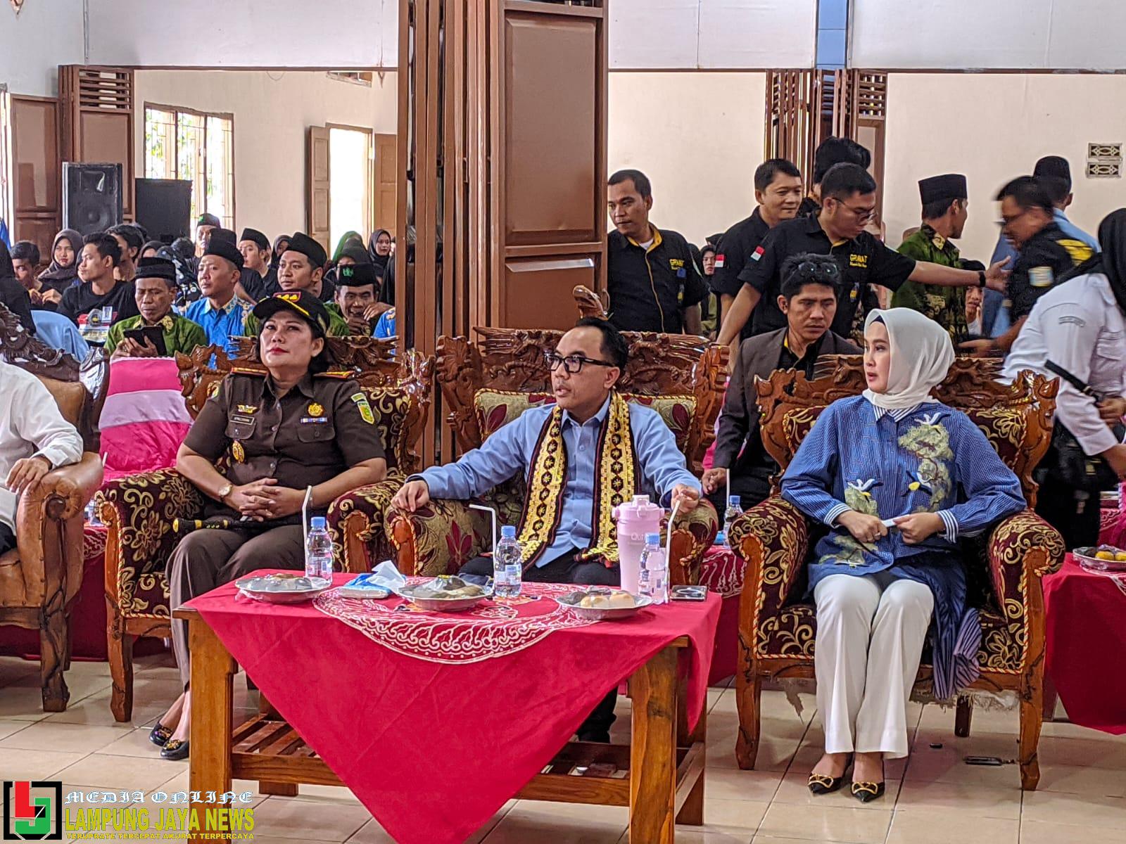 Bupati Raden Adipati Surya Hadiri Pelantikan DPCK GRANAT STIT Al-Hikmah Dan Institut Al Ma'arif Way Kanan