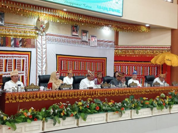 Bupati Hj Dewi Handajani Menghadiri Rapat Paripurna Istimewa Peringatan HUT Ke-26 Kabupaten Tanggamus