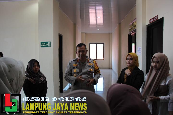 Jum'at Curhat, Kapolres Lampung Barat Ajak Masyarakat Untuk Taat Pajak