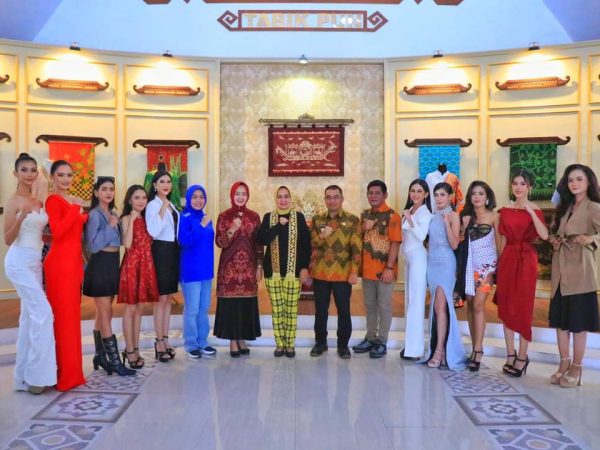 Ketua Dekranasda Provinsi Lampung Harapkan Finalis Miss Mega Bintang Memberikan Hasil Terbaik Untuk Provinsi Lampung