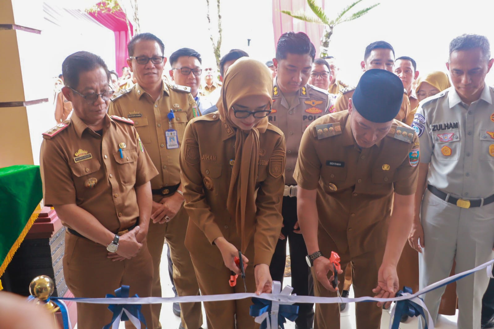 Wakil Gubernur Jihan Resmikan Samsat Induk Pesisir Barat, Bupati Dedi Ingatkan Tidak Ada Pungli