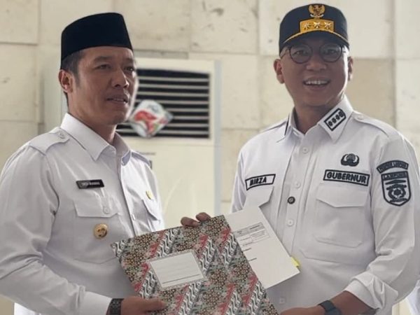 Pemkab Pesisir Barat Hibahkan Tanah dan Gedung Samsat Untuk Tingkatkan Pelayanan Publik Pemkab Pesisir Barat Hibahkan Tanah dan Gedung Samsat Untuk Tingkatkan Pelayanan Publik