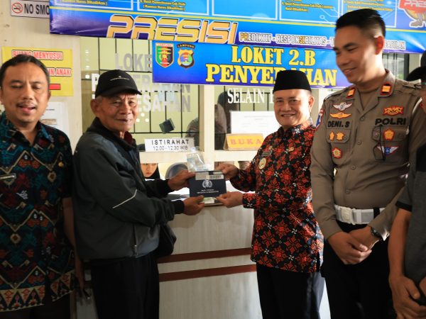 Wabup Mad Hasnurin Minta Masyarakat Memanfaatkan Program Pemutihan Pajak Kendaraan Wabup Mad Hasnurin Minta Masyarakat Memanfaatkan Program Pemutihan Pajak Kendaraan