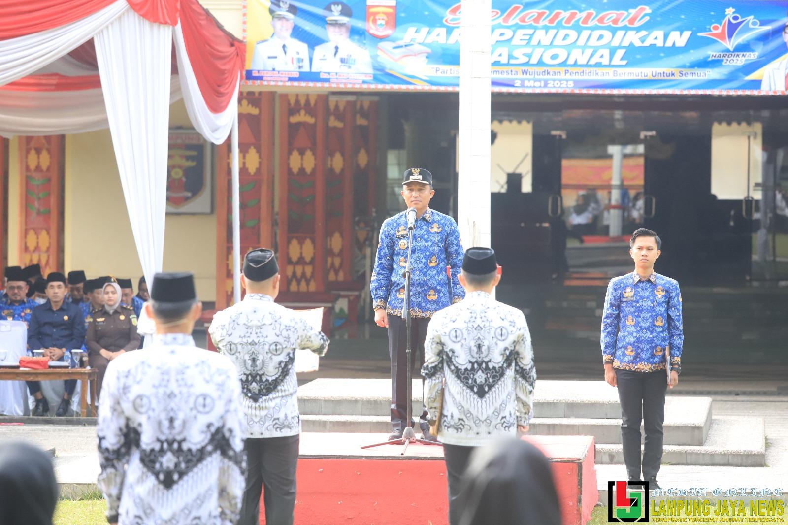 Pimpin Upacara Hardiknas Parosil Mabsus Berikan Sangsi Kepada Lima Kepala Sekolah Indisipliner Pimpin Upacara Hardiknas Parosil Mabsus Berikan Sangsi Kepada Lima Kepala Sekolah Indisipliner
