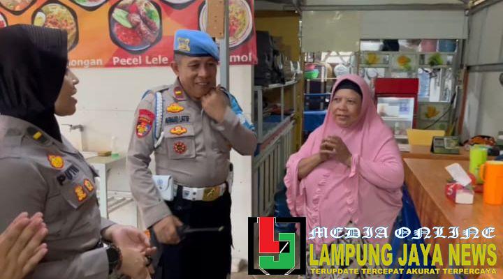 Polri Sampaikan Permintaan Maaf dan Jalin Komunikasi Humanis Ke Warga Terdampak Unjuk Rasa Polri Sampaikan Permintaan Maaf dan Jalin Komunikasi Humanis Ke Warga Terdampak Unjuk Rasa