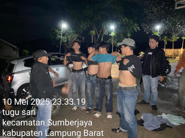 Tingkatkan Kamtibmas Malam hari, Polres Lampung Barat Laksanakan Giat Patroli Sekala Besar diseluruh wilayah Polsek Tingkatkan Kamtibmas Malam hari, Polres Lampung Barat Laksanakan Giat Patroli Sekala Besar diseluruh wilayah Polsek