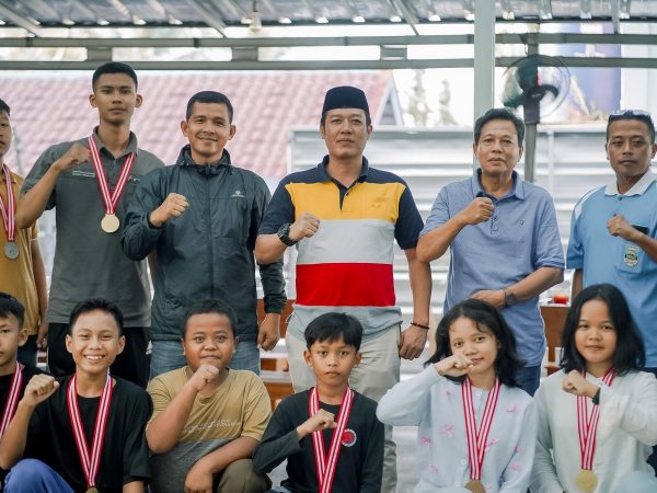 Sambut Rombongan Atlet Hapkido, Bupati Dedi Irawan Sampaikan Terima Kasih dan Apresiasi Sambut Rombongan Atlet Hapkido, Bupati Dedi Irawan Sampaikan Terima Kasih dan Apresiasi