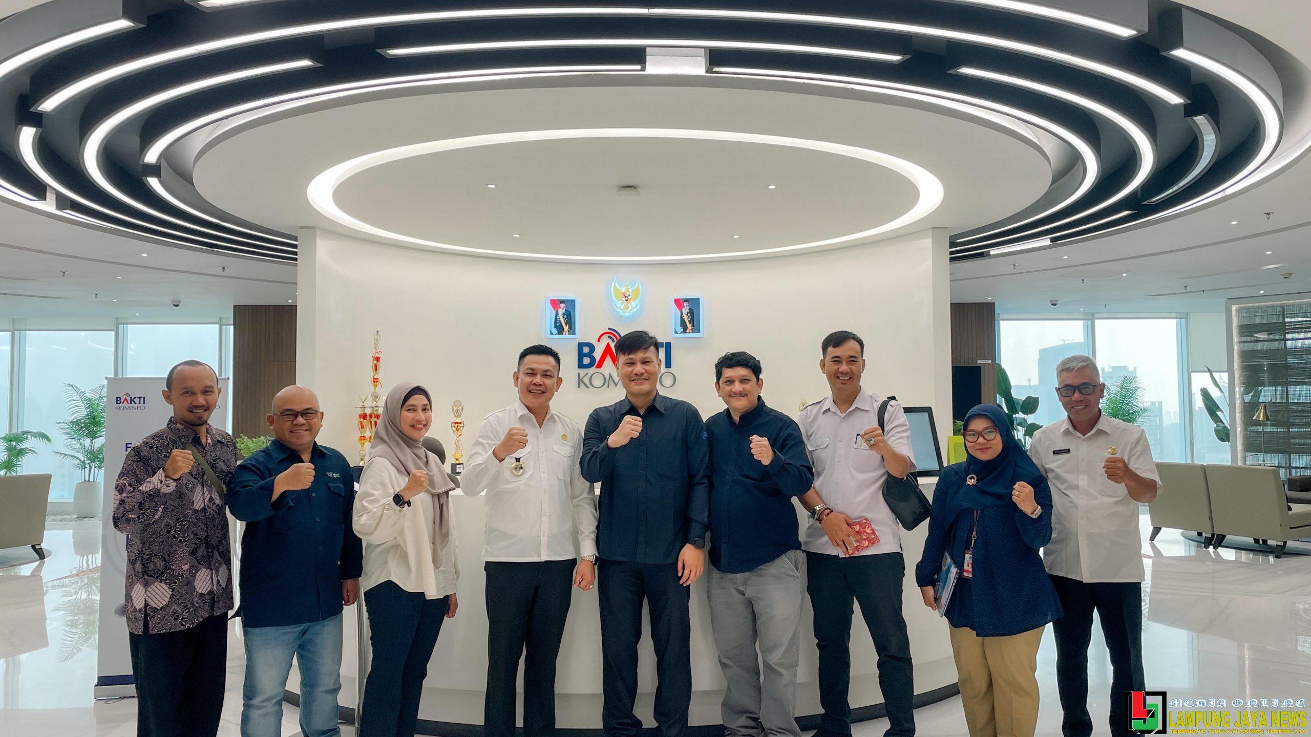 Perluas Pemerataan Akses Telekomunikasi Dan Internet, Pj Sekda Tedi Zadmiko Gelar Audensi Bersama BAKTI Kominfo Perluas Pemerataan Akses Telekomunikasi Dan Internet, Pj Sekda Tedi Zadmiko Gelar Audensi Bersama BAKTI Kominfo