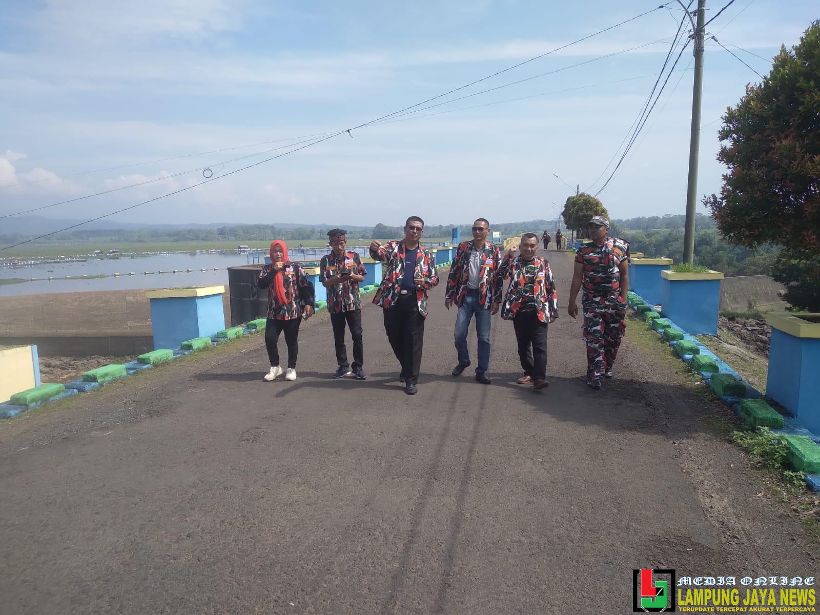 Tinjau Bendungan Way Rarem, LMP Lampung Utara Prihatin Dengan Keadaan Sekitar