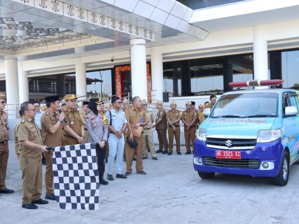 Mudah Masyarakat Bayar Pajak Kendaraan, Bupati Dedi Irawan Serahkan Mobil Samsat Keliling Mudah Masyarakat Bayar Pajak Kendaraan, Bupati Dedi Irawan Serahkan Mobil Samsat Keliling