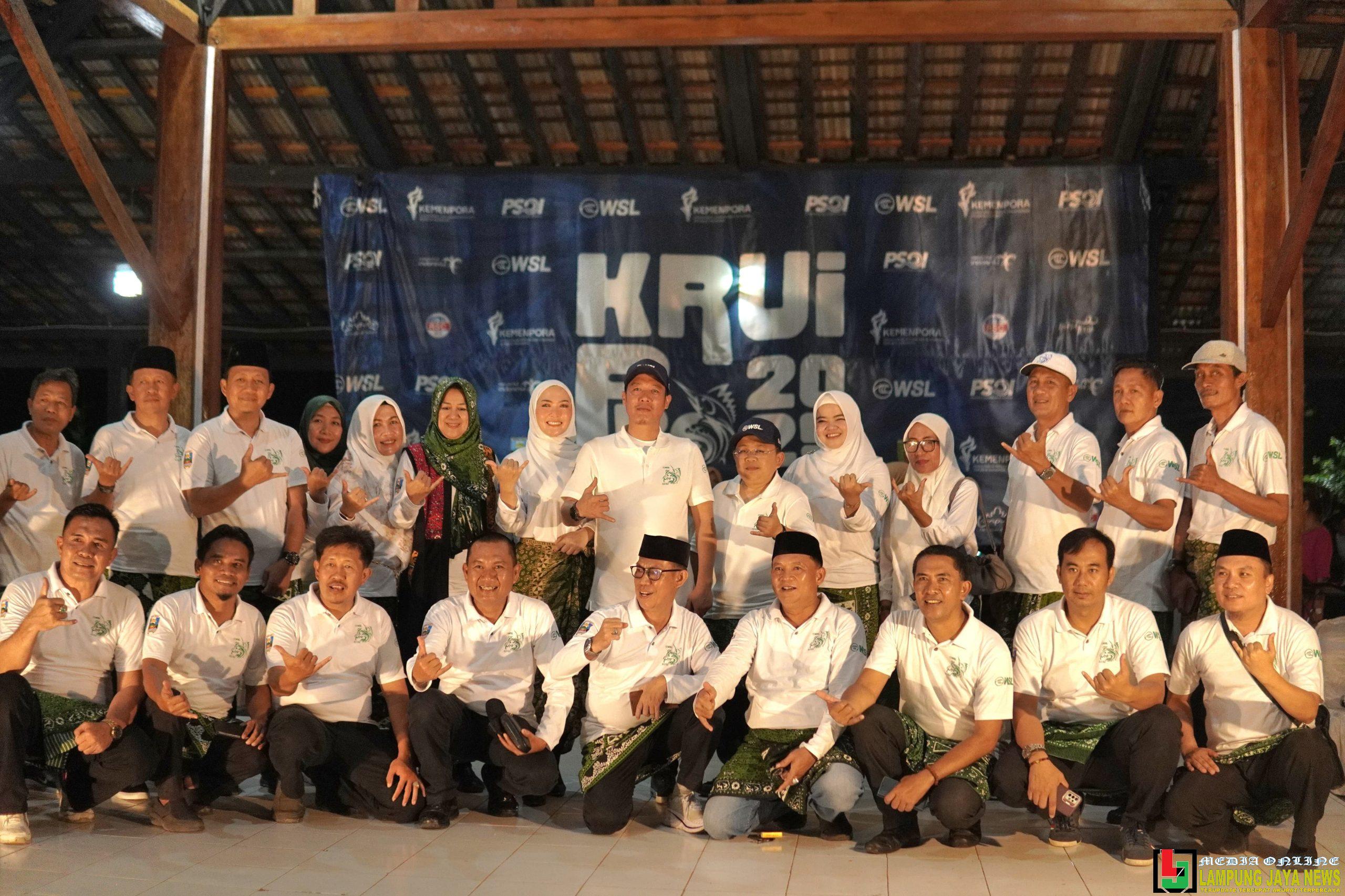 Tutup Krui Pro QS 6000 Tahun 2025, Bupati Dedi Ucapkan Terima Kasih Atas Dukungan dan Kerjasama Semua Pihak Tutup Krui Pro QS 6000 Tahun 2025, Bupati Dedi Ucapkan Terima Kasih Atas Dukungan dan Kerjasama Semua Pihak