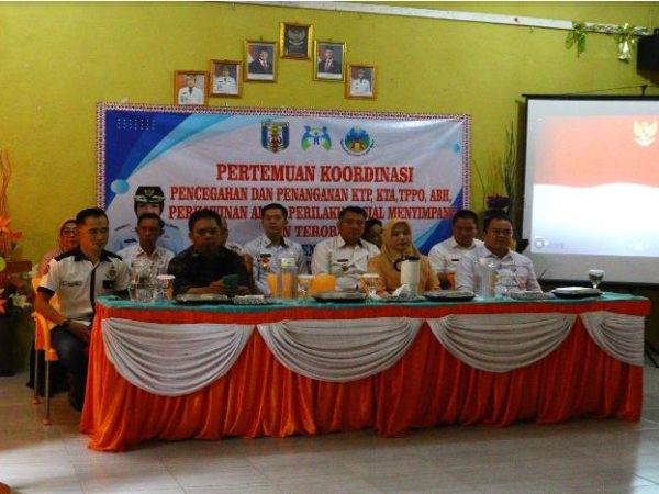 Bupati Ayu Dukung Kolaborasi Pencegajan dan Penanganan Kasus Kekerasan Terhadap Anak dan Perempuan Bupati Ayu Dukung Kolaborasi Pencegajan dan Penanganan Kasus Kekerasan Terhadap Anak dan Perempuan