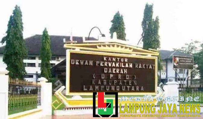 Warga Desak DPRD Lampung Utara Tindak Lanjuti Dugaan Pembuangan Limbah oleh PT SIP Warga Desak DPRD Lampung Utara Tindak Lanjuti Dugaan Pembuangan Limbah oleh PT SIP