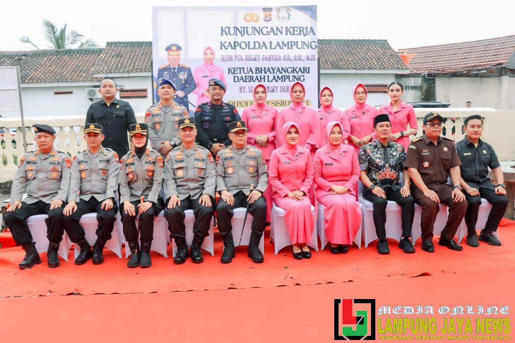 Bupati Dedi Irawan Hadiri Kunjungan Kerja Kapolda Lampung Di Mapolres Pesisir Barat Bupati Dedi Irawan Hadiri Kunjungan Kerja Kapolda Lampung Di Mapolres Pesisir Barat