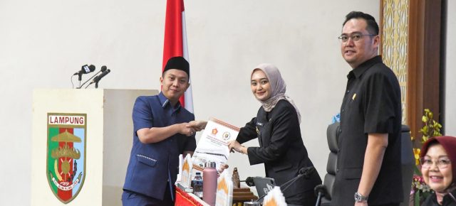 Gelar Rapat Paripurna, DPRD Lampung Bahas Raperda Prakarsa Dorong Investasi di Provinsi Lampung