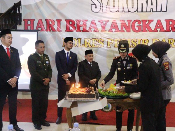 Syukuran Hari Bhayangkara Ke-79, Wakil Bupati Irawan Topani Ajak Sinergi Wujudkan Pesibar Maju dan Sejahtera