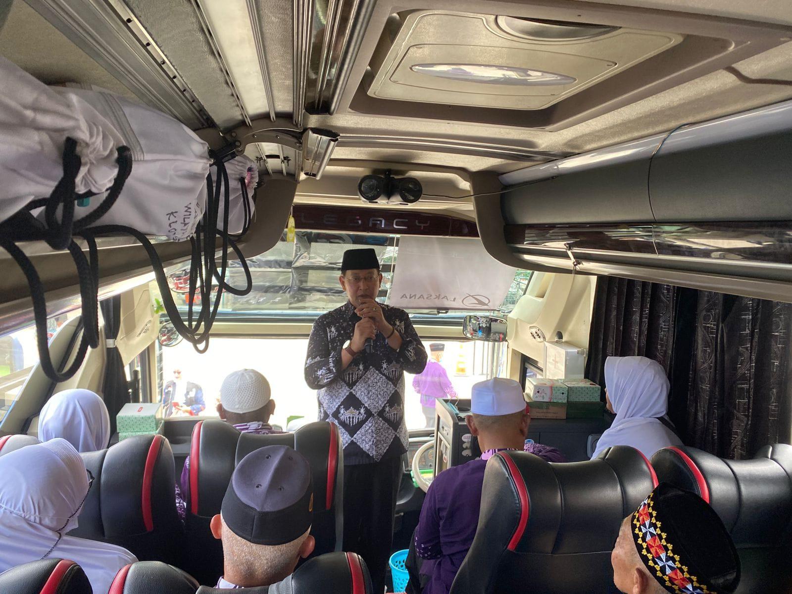 Sugeng Raharjo Sambut Kepulangan 306 Jamaah Haji Asal Lambar, Dua Orang Meninggal Dunia Sugeng Raharjo Sambut Kepulangan 306 Jamaah Haji Asal Lambar, Dua Orang Meninggal Dunia