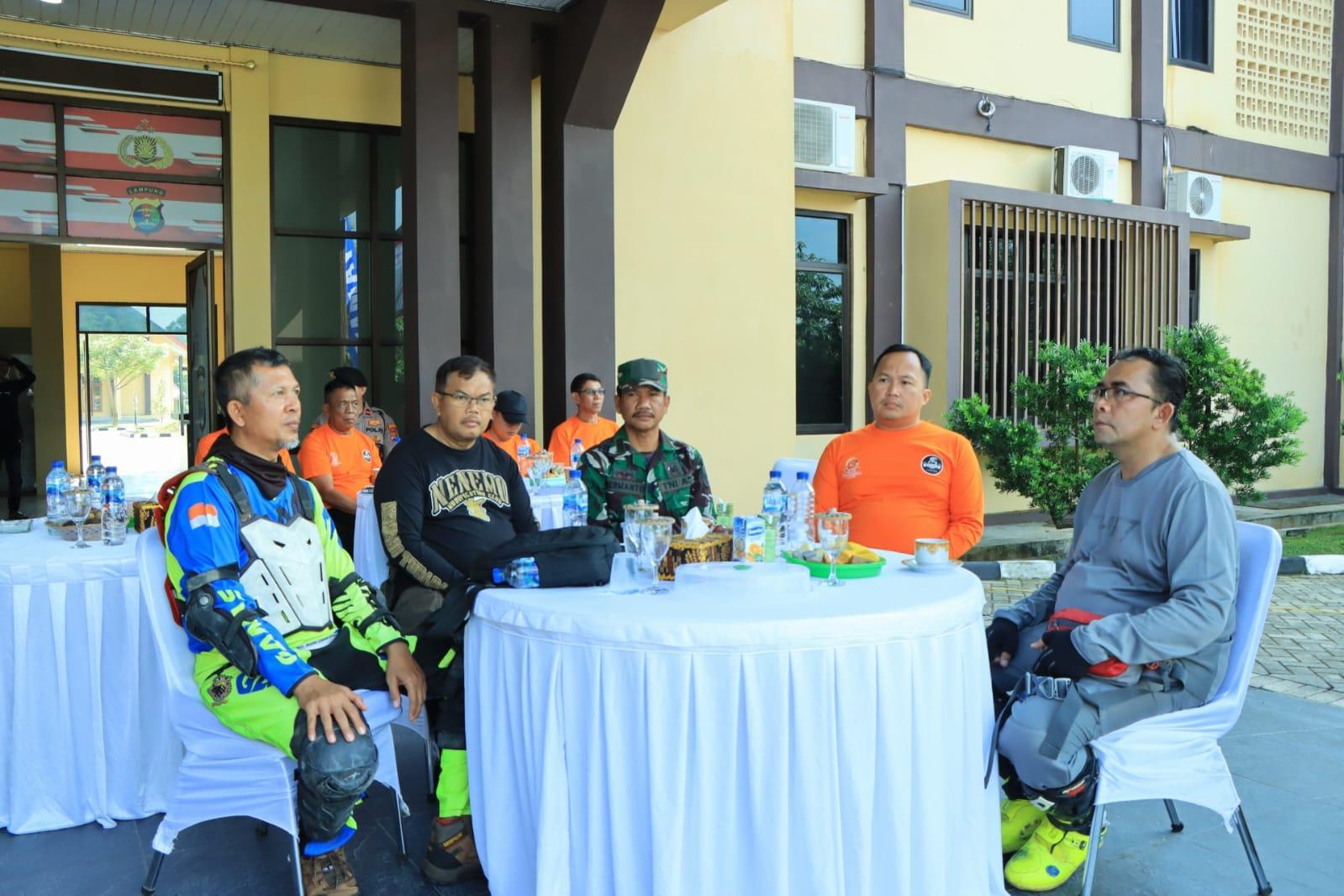 Kapolres Tulang Bawang Barat, Lakukan Pelepasan Gas Amal Trail Adventure Dalam Rangka Hut Bhayangkara Ke- 79 Kapolres Tulang Bawang Barat, Lakukan Pelepasan Gas Amal Trail Adventure Dalam Rangka Hut Bhayangkara Ke- 79