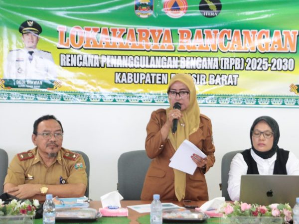 Wakili Bupati, Staf Ahli Yurni Dewi Buka Kegiatan Lokakarya Rancangan RPB Pesibar 2025-2030 Wakili Bupati, Staf Ahli Yurni Dewi Buka Kegiatan Lokakarya Rancangan RPB Pesibar 2025-2030