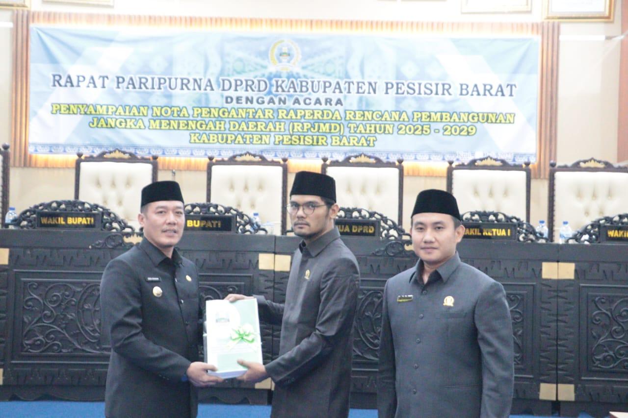 Bupati Dedi Irawan Hadiri Rapat Paripurna Penyampaian Nota Keuangan Ranperda Pertanggung Jawaban Pelaksanaan APBD Tahun 2024 Bupati Dedi Irawan Hadiri Rapat Paripurna Penyampaian Nota Keuangan Ranperda Pertanggung Jawaban Pelaksanaan APBD Tahun 2024
