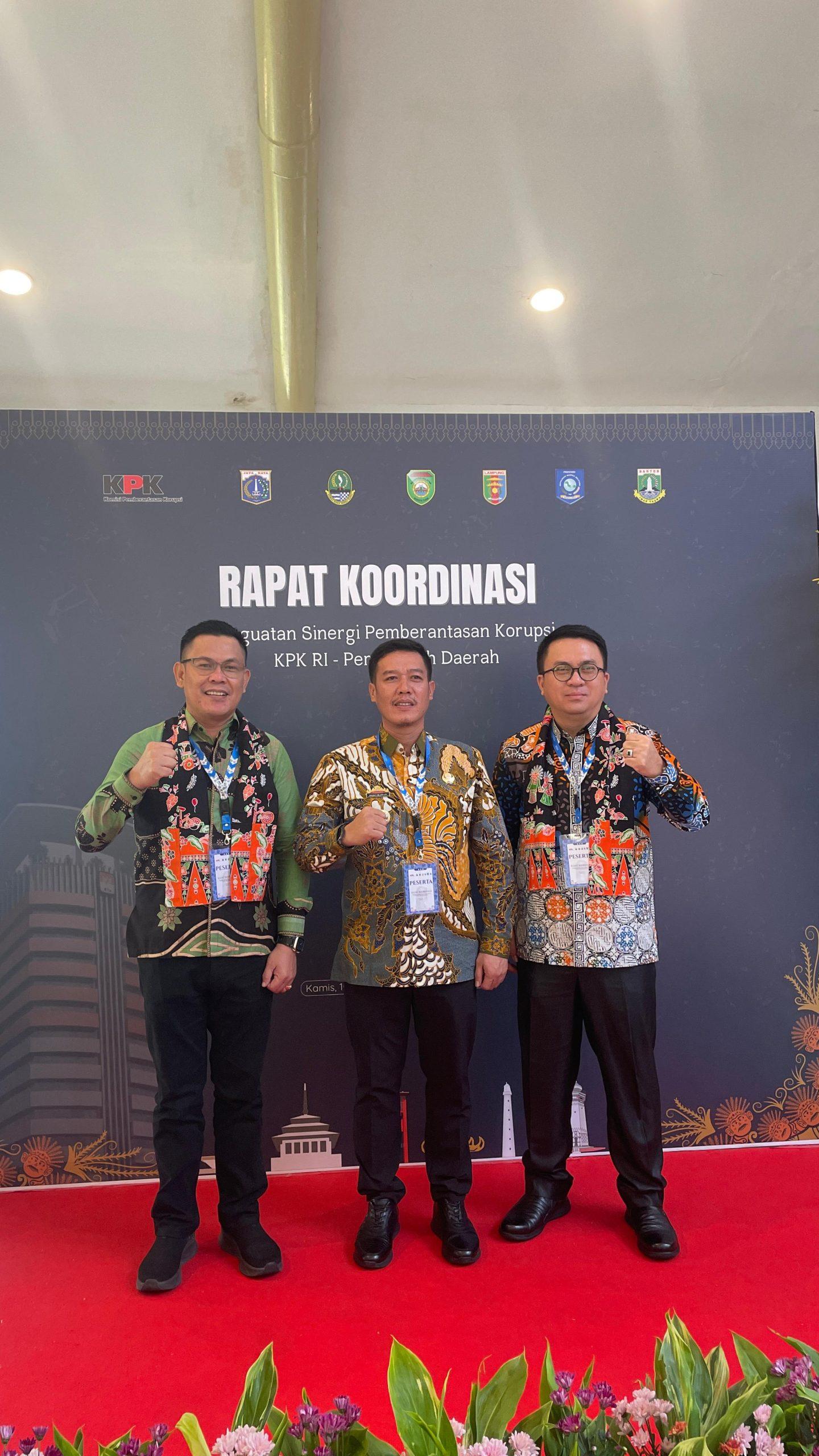 Ikuti Rapat Koordinasi Bersama KPK RI, Bupati Dedi Irawan Berharap Pelayanan Dapat Berjalan Sesuai Dengan Prinsip Transparansi dan Akuntabilitas Ikuti Rapat Koordinasi Bersama KPK RI, Bupati Dedi Irawan Berharap Pelayanan Dapat Berjalan Sesuai Dengan Prinsip Transparansi dan Akuntabilitas