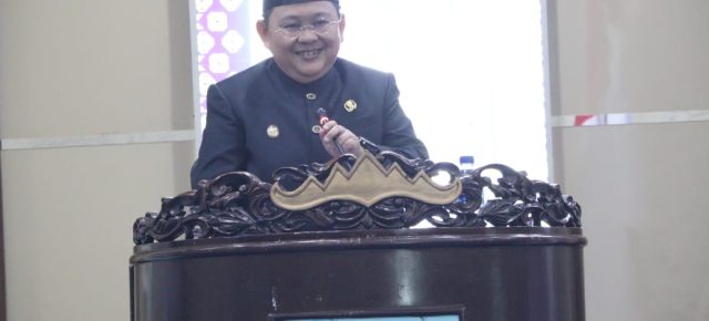 Hadiri Rapat Paripurna DPRD, Wakil Bupati Irawan Topani Sampaikan Jawaban Pemerintah Atas Pandangan Umum Fraksi Terhadap Nota Pengantar Ranperda RPJMD Tahun 2025-2029