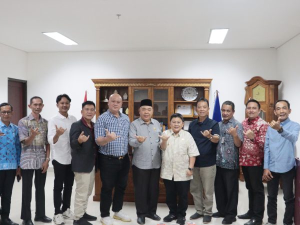 Wakil Bupati Irawan Topani Sambut Kunjungan Kerja DPRD Provinsi Bengkulu Wakil Bupati Irawan Topani Sambut Kunjungan Kerja DPRD Provinsi Bengkulu