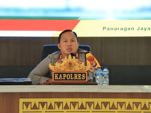 Kapolres Tulang Bawang Barat Pimpin Latpraops Patuh Krakatau 2025, Tekankan Pentingnya Aksi Kolaboratif Kapolres Tulang Bawang Barat Pimpin Latpraops Patuh Krakatau 2025, Tekankan Pentingnya Aksi Kolaboratif