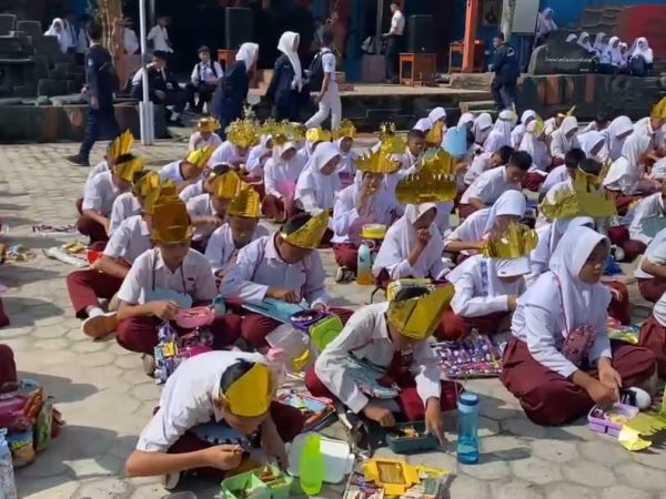 Luar Biasa,!!! Hari Pertama Masuk Sekolah SMPN 1 Menggala Tulang Bawang Menggelar MPLS