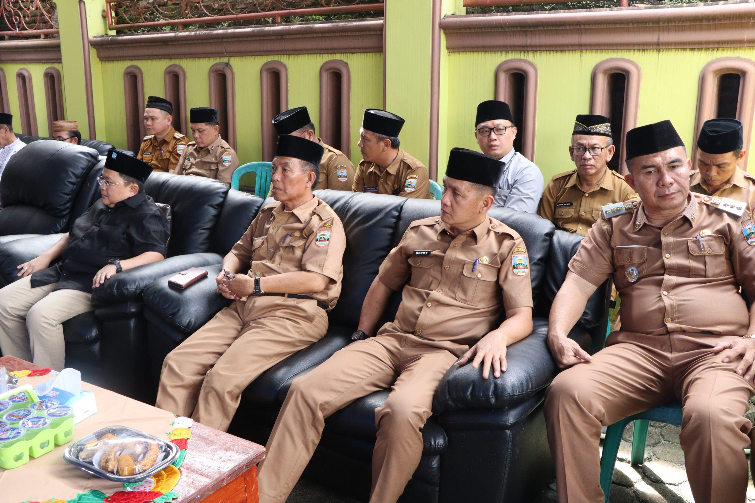 Bupati Dedi Irawan Gelar Doa Bersama Peringati 40 Hari Berpulangnya Ayahanda Bupati Dedi Irawan Gelar Doa Bersama Peringati 40 Hari Berpulangnya Ayahanda