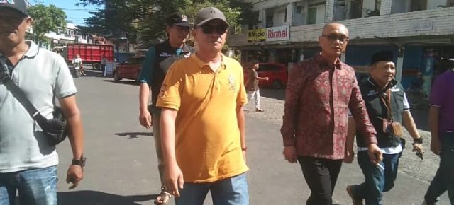 Bersama Kadishub, Ketua DPC PWRI Lampura Tinjau Pasar Dekon Respon Keluhan Pedagang Bersama Kadishub, Ketua DPC PWRI Lampura Tinjau Pasar Dekon Respon Keluhan Pedagang