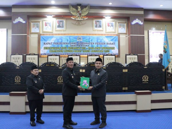 Hadiri Rapat Paripurna, Bupati Dedi Irawan Sampaikan Nota Keuangan KUA-PPAS APBD Perubahan Tahun Anggaran 2025 Hadiri Rapat Paripurna, Bupati Dedi Irawan Sampaikan Nota Keuangan KUA-PPAS APBD Perubahan Tahun Anggaran 2025
