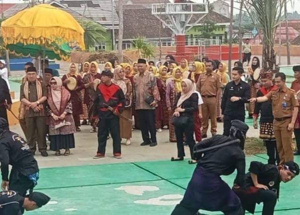 Bupati Tanggamus H.Moh Saleh Asnawi Hadiri Festival Seni Budaya Adat Lampung di Taman Soekarno