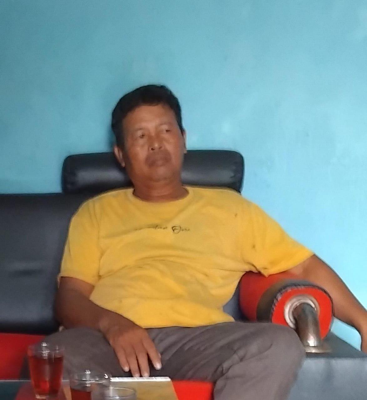 Warga Labuhan Makmur Pertanyakan Traktor Bantuan yang Disewakan ke Desa Lain Warga Labuhan Makmur Pertanyakan Traktor Bantuan yang Disewakan ke Desa Lain