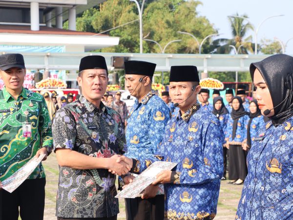 943 PPPK Kabupaten Pesibar, Resmi Dilantik Oleh Bupati Dedi Irawan 943 PPPK Kabupaten Pesibar, Resmi Dilantik Oleh Bupati Dedi Irawan