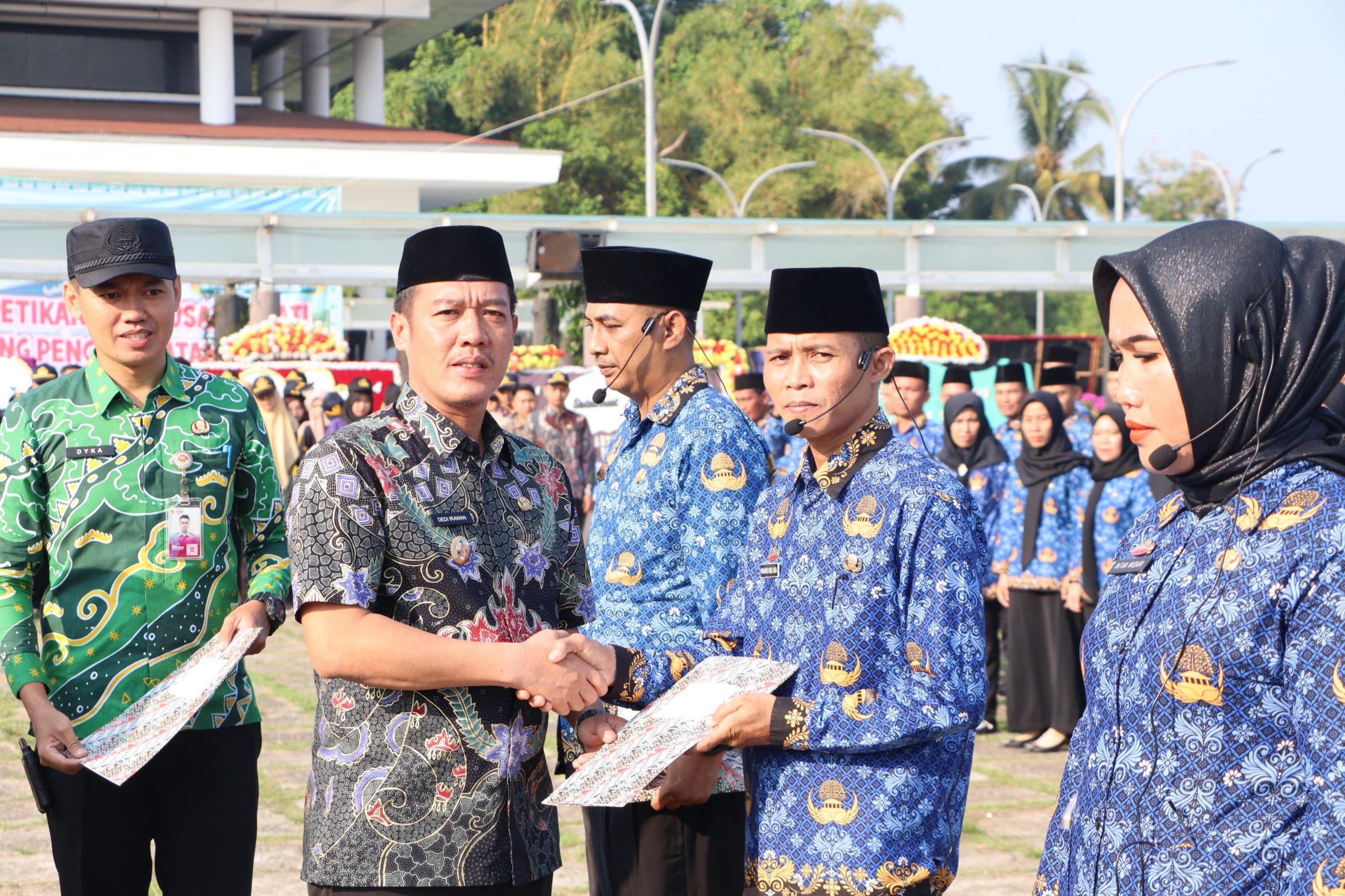 943 PPPK Kabupaten Pesibar, Resmi Dilantik Oleh Bupati Dedi Irawan 943 PPPK Kabupaten Pesibar, Resmi Dilantik Oleh Bupati Dedi Irawan