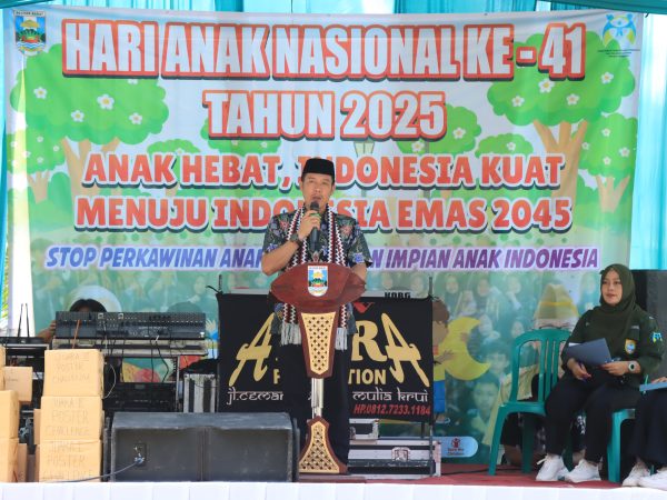 Bersama Wakil Bupati, Dedi Irawan Hadiri Peringatan Hari Anak Nasional Ke-41 Di Labuhan Jukung Bersama Wakil Bupati, Dedi Irawan Hadiri Peringatan Hari Anak Nasional Ke-41 Di Labuhan Jukung
