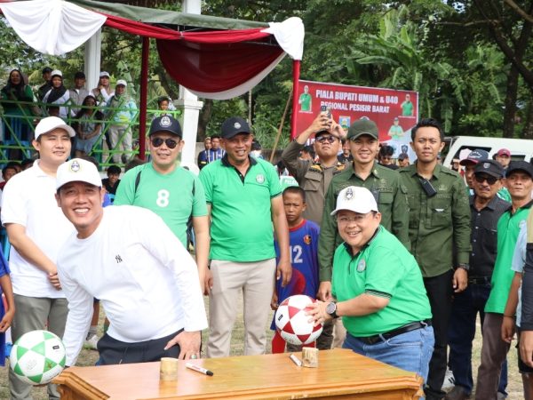 Bupati Dedi Irawan Eesmi Bukan Turnamen Sepak Bola Bupati Cup 2025 Bupati Dedi Irawan Eesmi Bukan Turnamen Sepak Bola Bupati Cup 2025