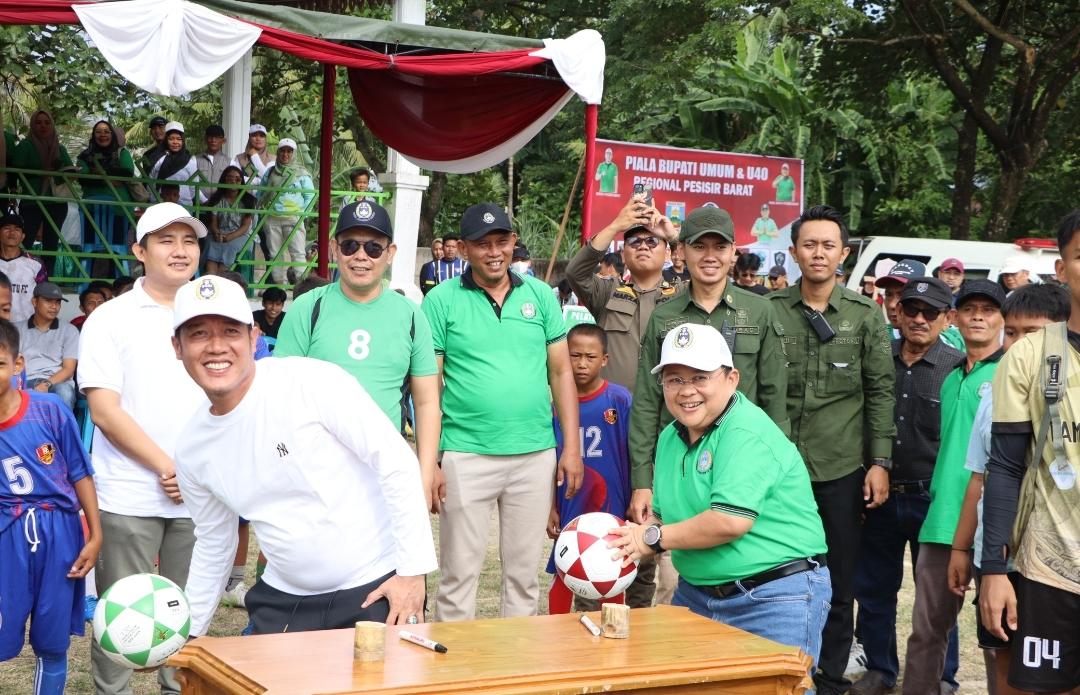 Bupati Dedi Irawan Eesmi Bukan Turnamen Sepak Bola Bupati Cup 2025 Bupati Dedi Irawan Eesmi Bukan Turnamen Sepak Bola Bupati Cup 2025