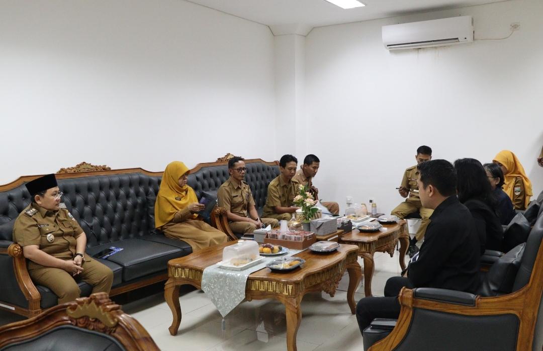 Wakil Bupati Irawan Topani Sambut Kunjungan Rektor UIM Wakil Bupati Irawan Topani Sambut Kunjungan Rektor UIM