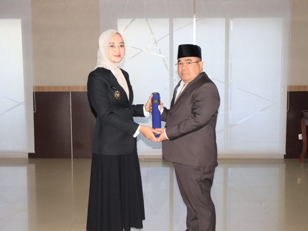 Wagub Jihan Nurlela Lantik dr. Imam Ghozali sebagai Direktur RSUD Dr. H. Abdul Moeloek