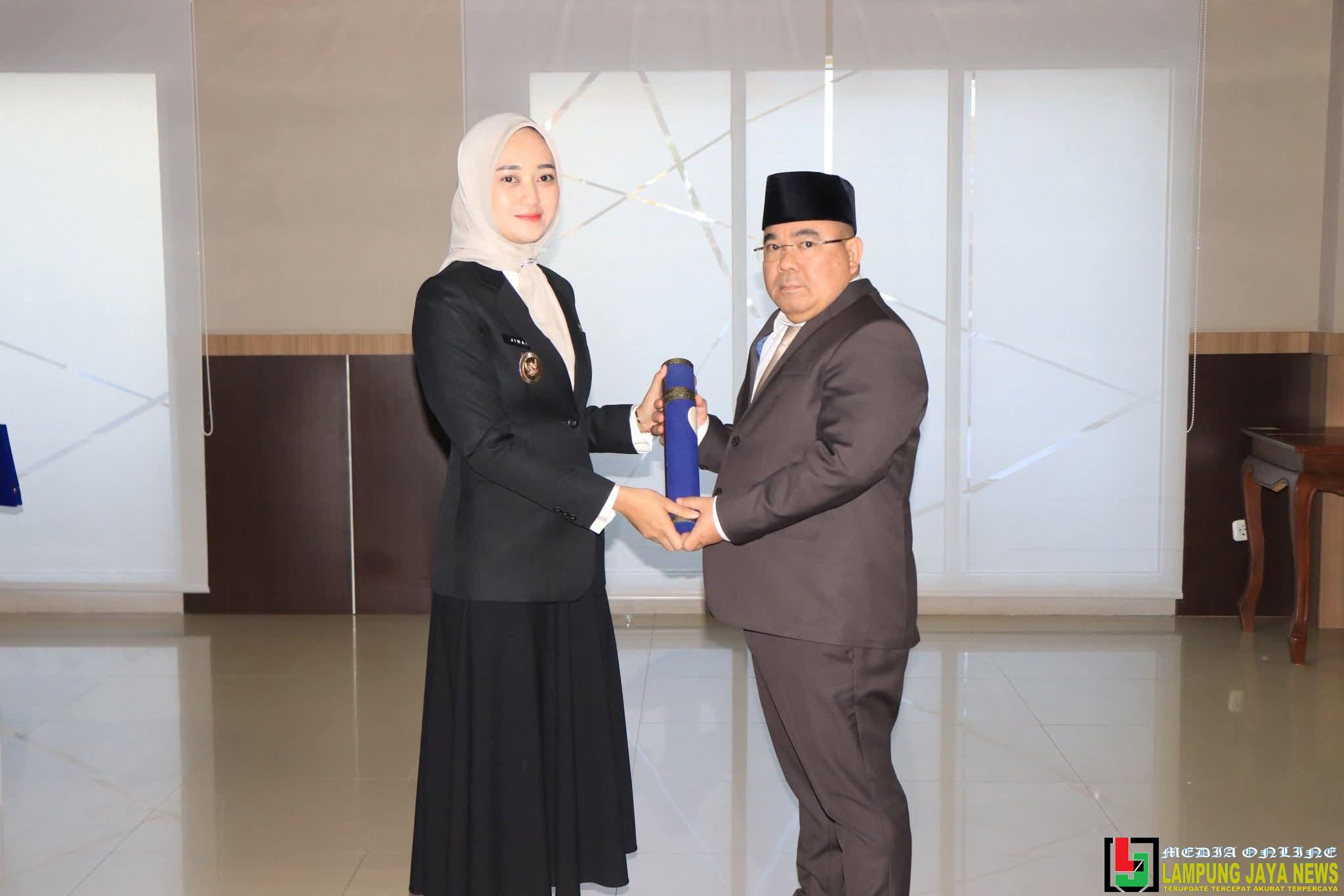 Wagub Jihan Nurlela Lantik dr. Imam Ghozali sebagai Direktur RSUD Dr. H. Abdul Moeloek