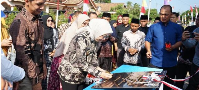 Tugu Kujang Kembar Simbol Semangat Paguyuban Sadulur Pasundan, Diresmikan Bupati Ayu Asalasiyah