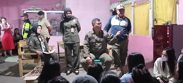 Satpol PP Lampung Barat Tindak Tegas Aktivitas Prostitusi dan Konsumsi Miras Satpol PP Lampung Barat Tindak Tegas Aktivitas Prostitusi dan Konsumsi Miras