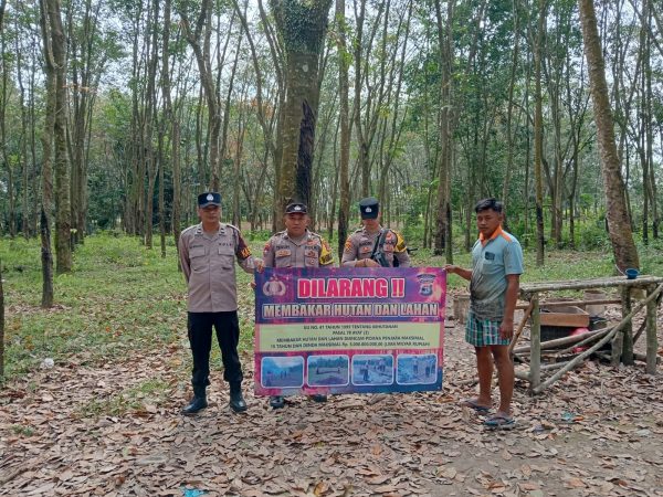Polsek Tumijajar Gelar Sosialisasi Karhutla Untuk Meningkatkan Kesadaran Masyarakat