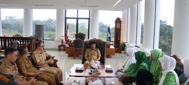 Bupati Dedi Irawan Sambut Kunjungan Fatayat NU
