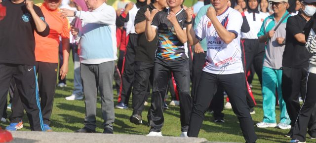 Gelar Senam Bersama, Parosil Ajak ASN Jadi Teladan Semarak HUT RI Ke-80